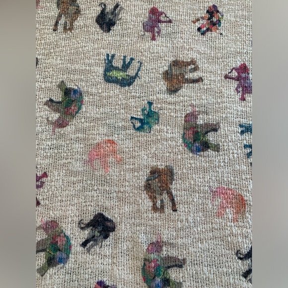 Ginger G knit curved hem elephants top size Small - Picture 7 of 9